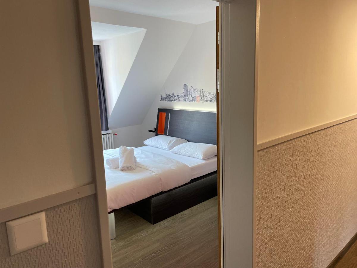 Easyhotel Zuerich Limmatplatz Exterior foto
